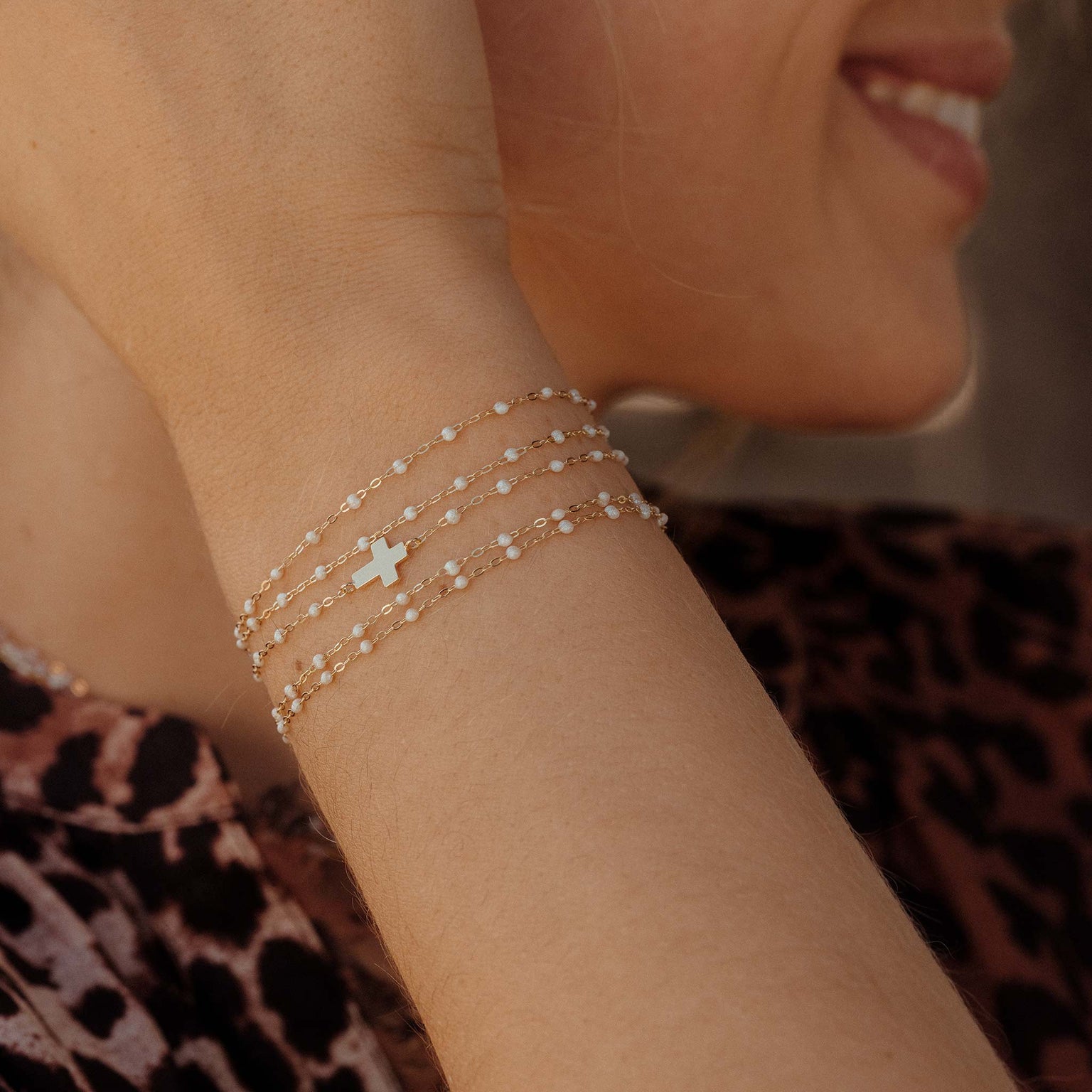 Gigi Clozeau - Bracelet opale Croix, or jaune, 17cm