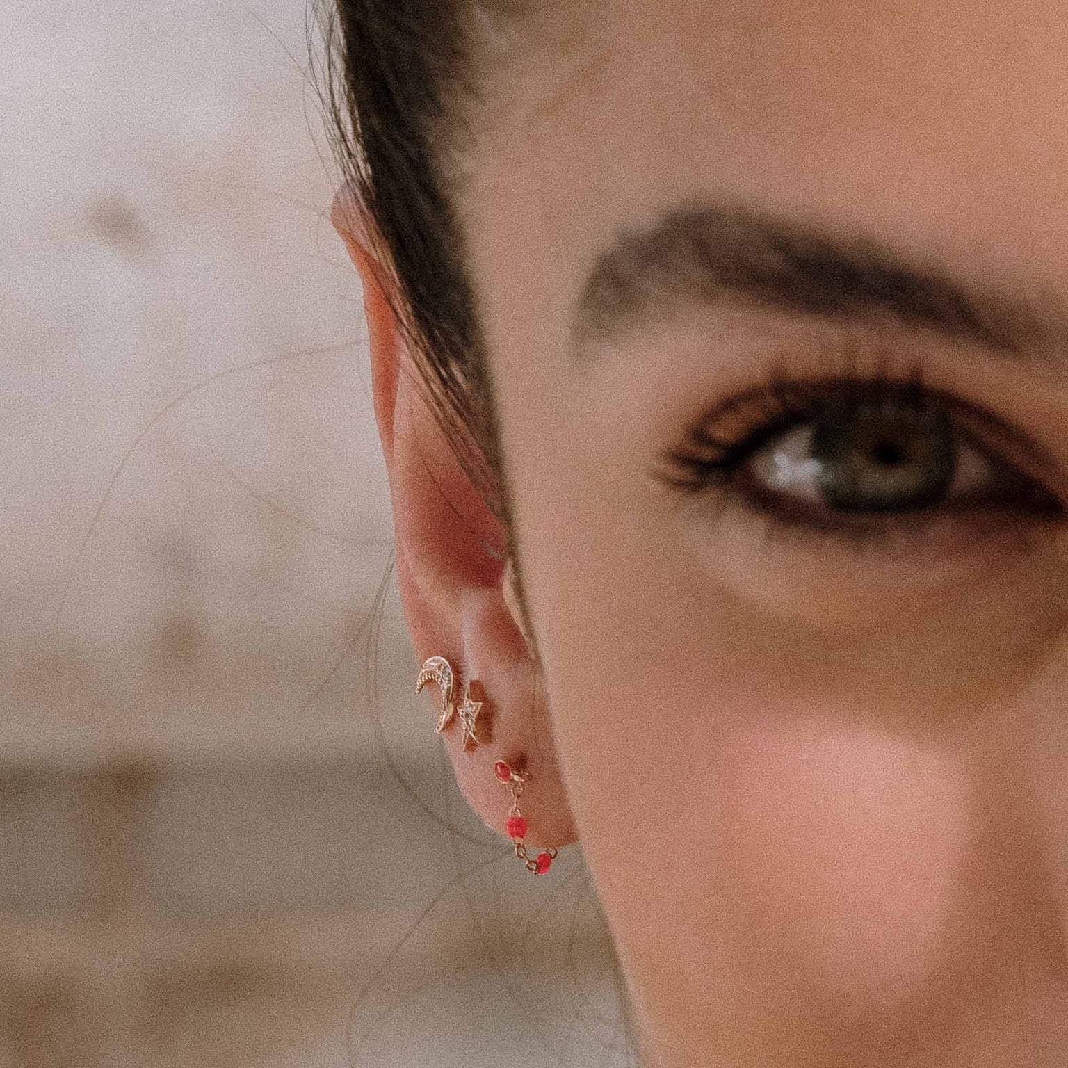 Gigi Clozeau - Boucles d'oreilles Lune, diamants, or rose