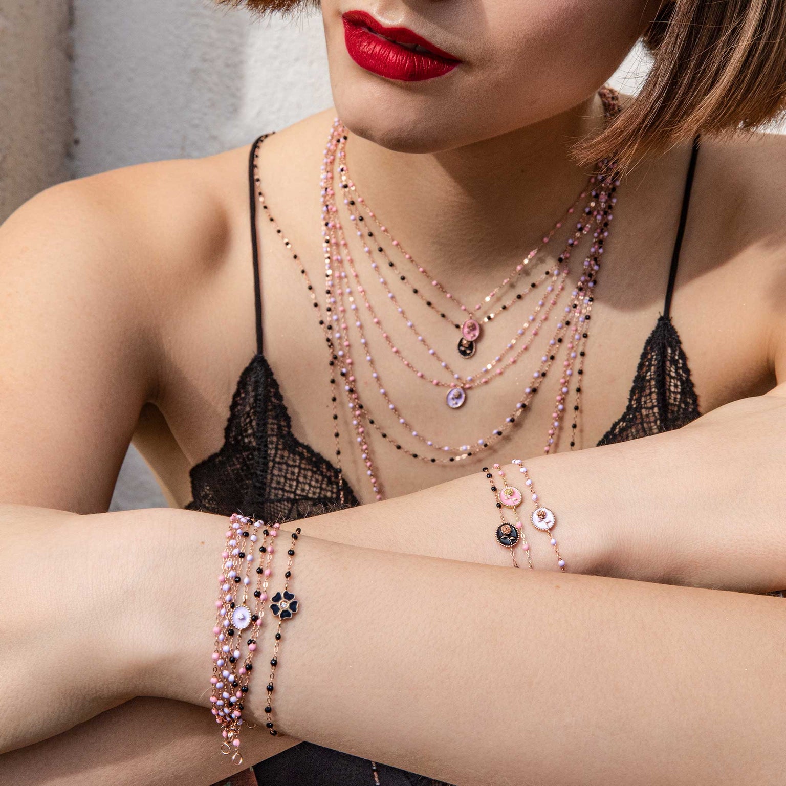 Gigi Clozeau - Collier Rose résine noire, or rose, 42 cm